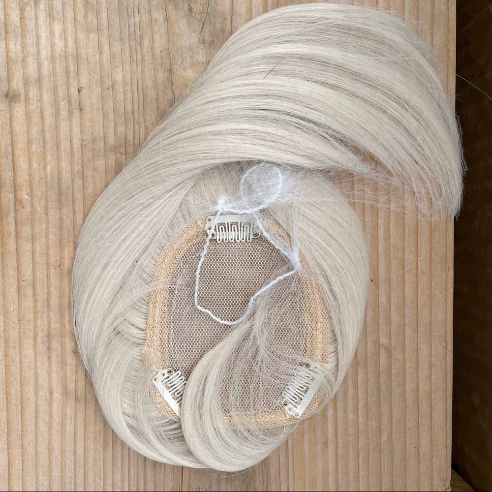 NWT 11” approx white vanilla blonde natural topper feather bangs #60 brand new - Picture 3 of 16